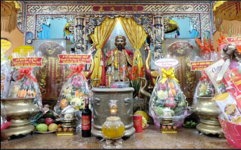 Đức Thánh Trần là ai và lễ thỉnh vị Thánh trong tín ngưỡng dân gian có ý nghĩa gì?